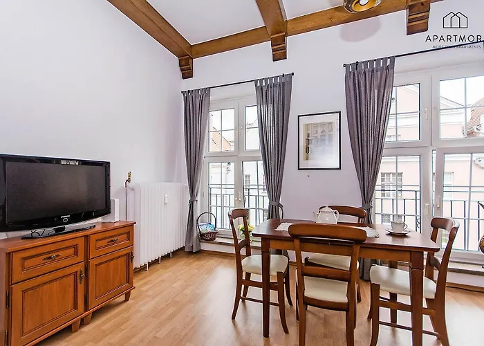 Center - Ogarna 1 Art In By Apartmore